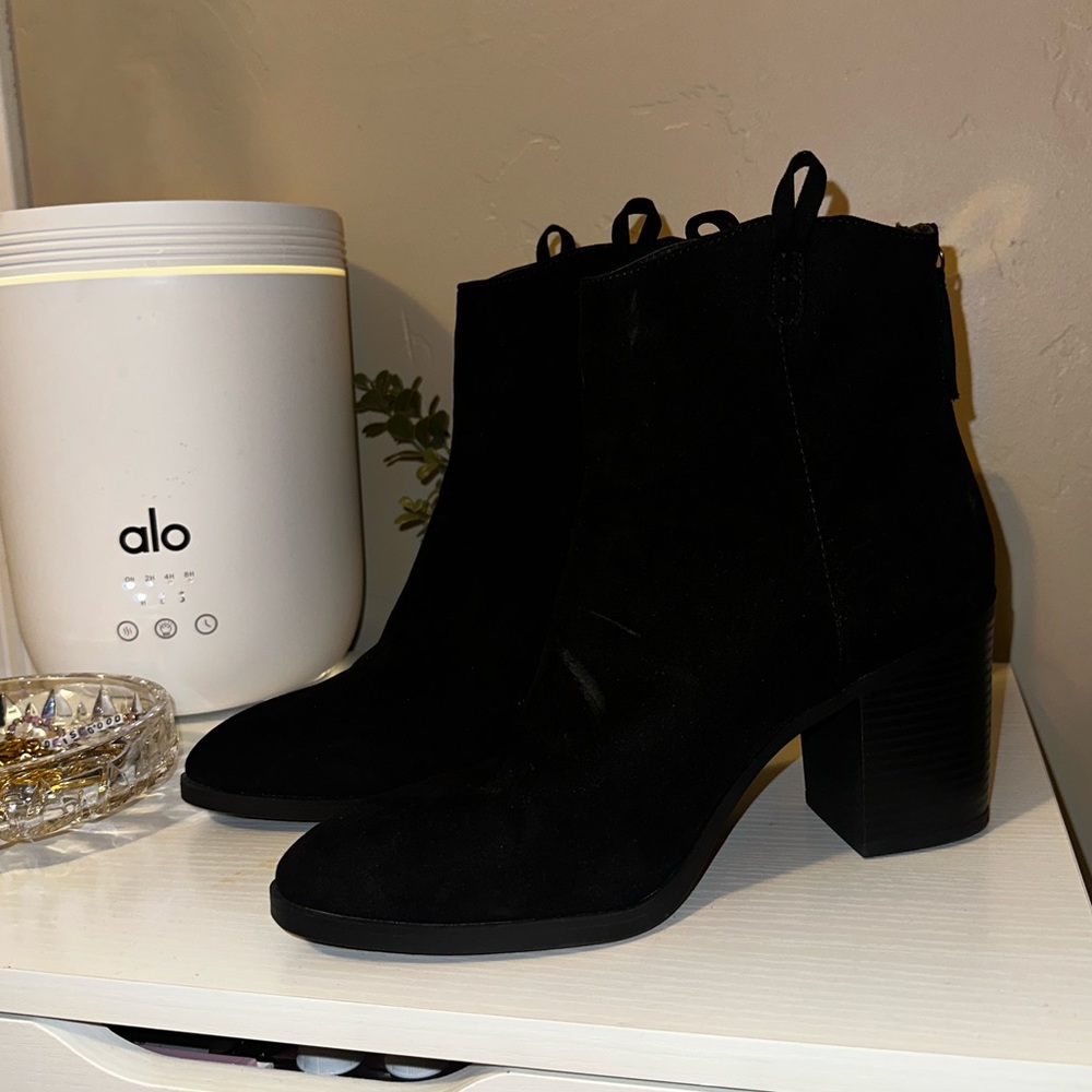 MAURICES HEELED BOOTS